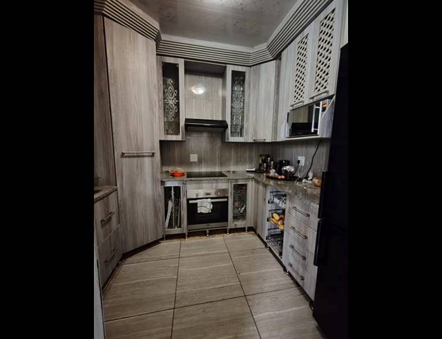 3 BEDROOM HOUSE FOR SALE IN ELANDSPOORT